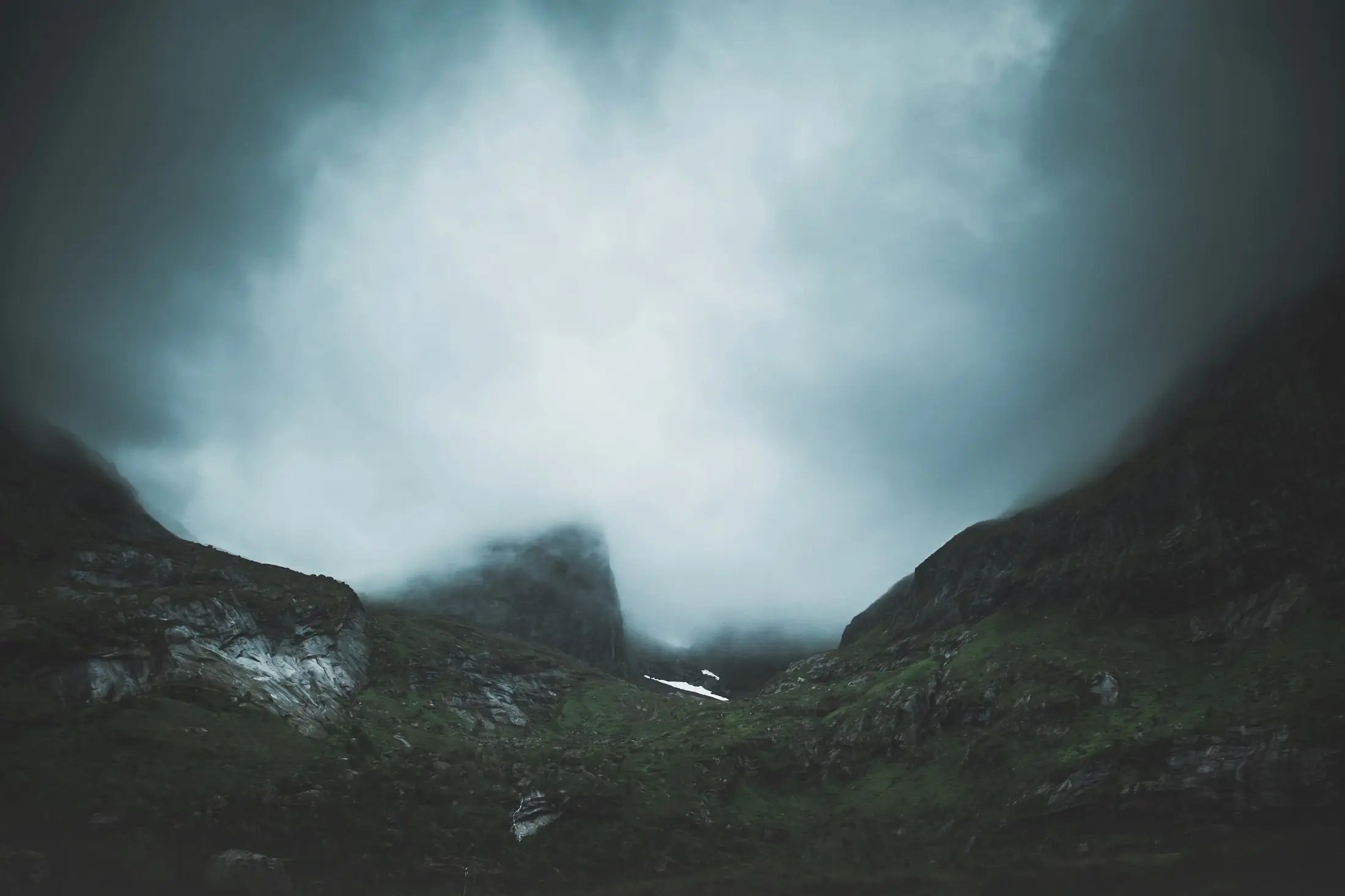 Fjell i tåke